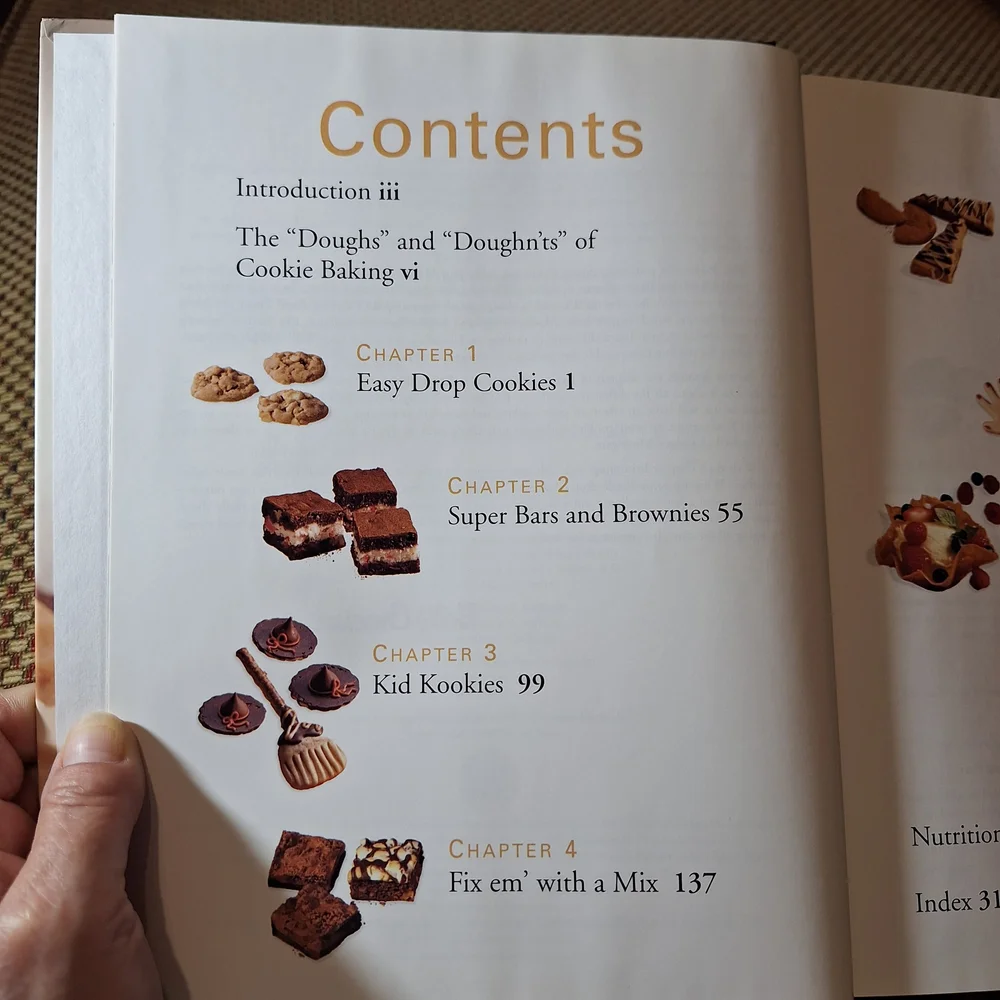 Betty Crocker's Cookie Book Copyright 1998 More Than 250 Recipes